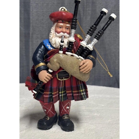 Possible Dreams Clothtique Scottish Santa Ornament 2000 - Picture 2 of 14